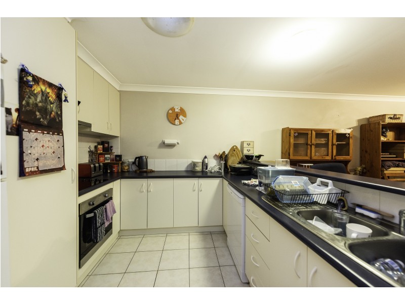 2/6a Ida Street, South Toowoomba QLD 4350