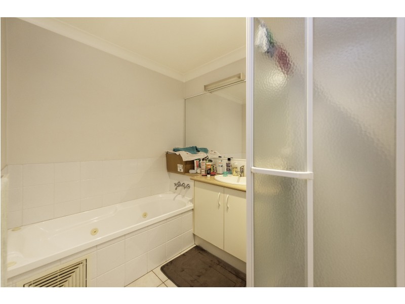 2/6a Ida Street, South Toowoomba QLD 4350