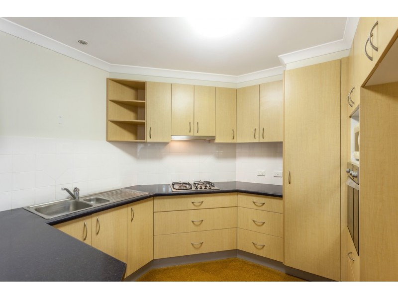 Unit 2/2 Garde Street, Centenary Heights QLD 4350