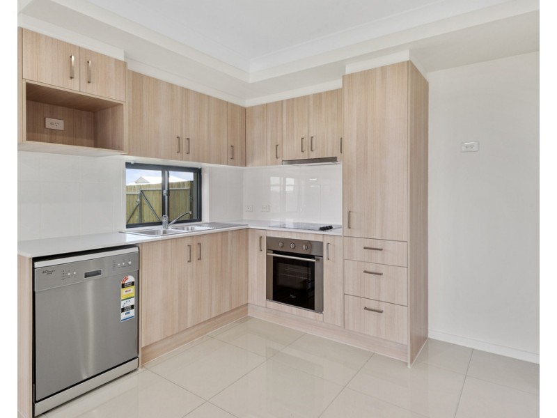 2/39 Magpie Drive, Cambooya QLD 4358