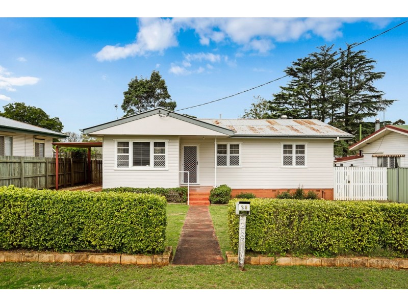 28 McCafferty Street, Wilsonton QLD 4350