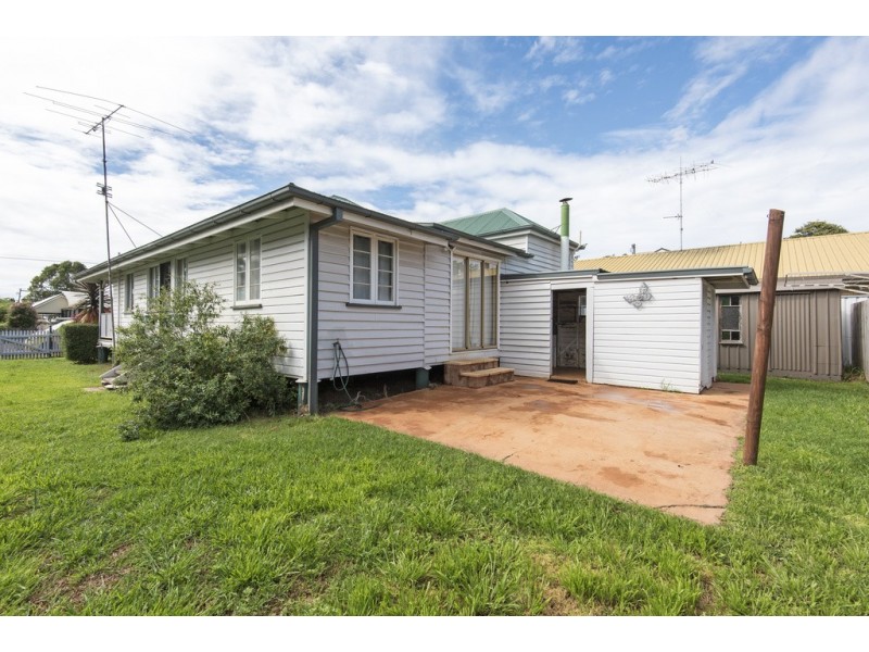 19 Ranfurly Street, Newtown QLD 4350