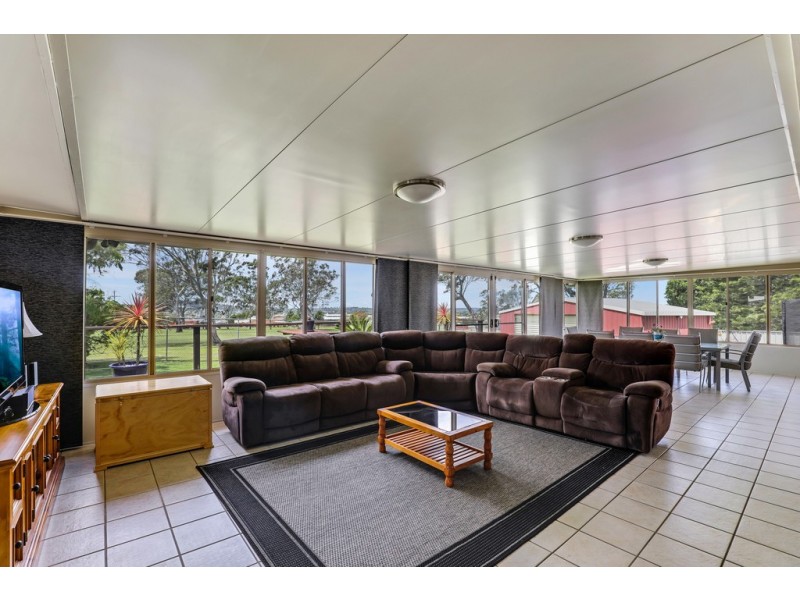 330 North Street, Wilsonton QLD 4350