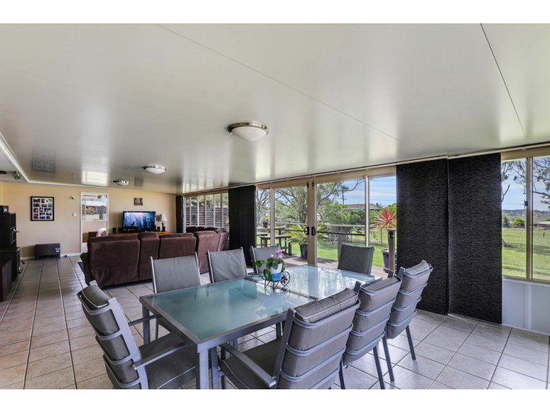 330 North Street, Wilsonton QLD 4350