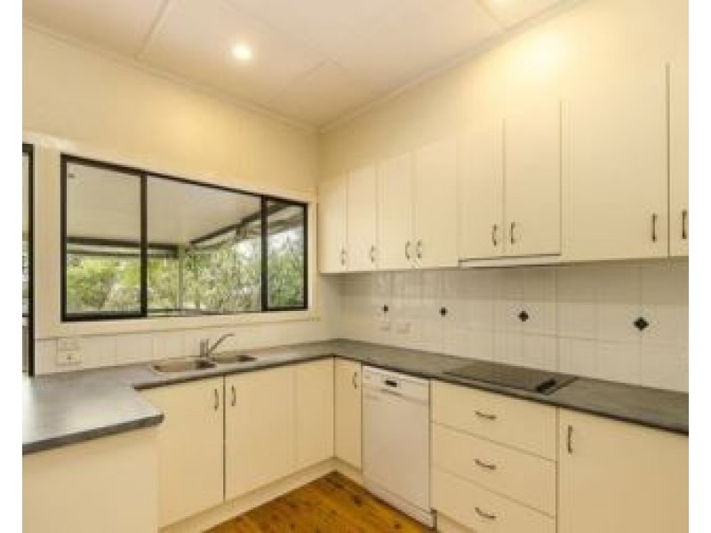 7A Garde Street, Centenary Heights QLD 4350