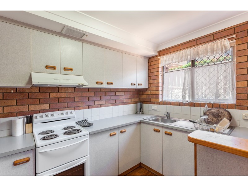 6 Cortess Street, Kearneys Spring QLD 4350