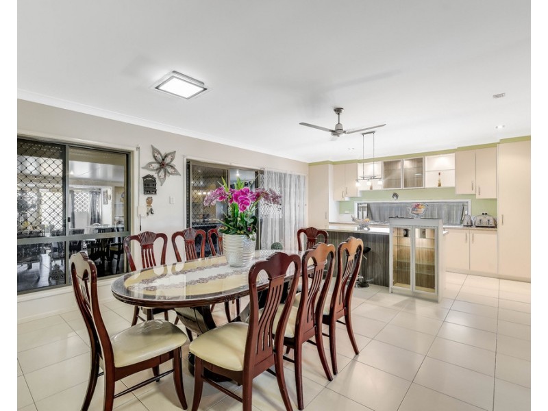 9 Woodville Court, Wyreema QLD 4352