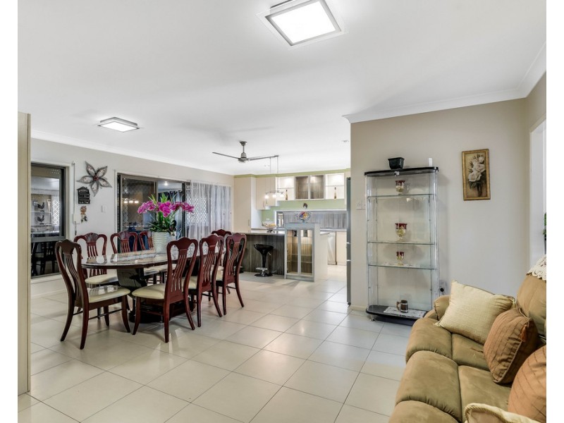 9 Woodville Court, Wyreema QLD 4352