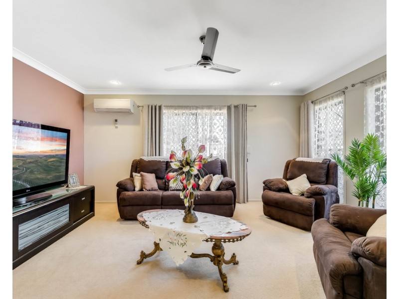 9 Woodville Court, Wyreema QLD 4352