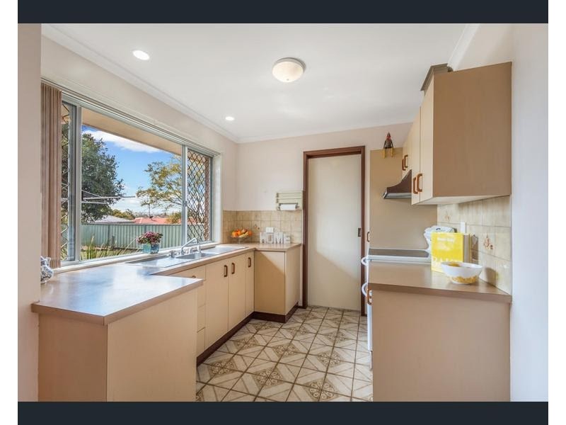 13 Kratzmann Court, Kearneys Spring QLD 4350