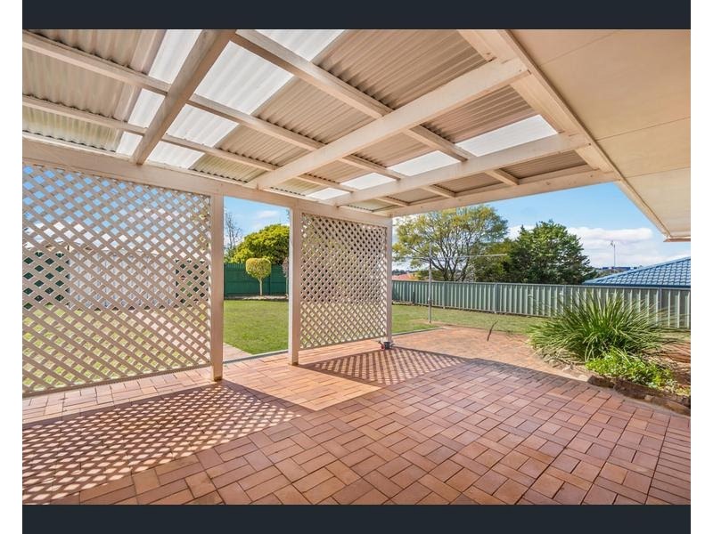 13 Kratzmann Court, Kearneys Spring QLD 4350