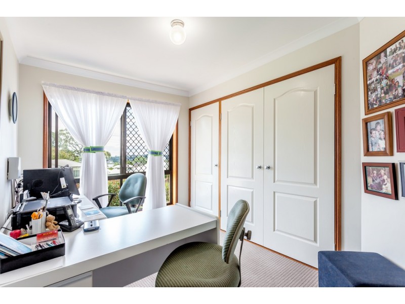 Unit 1/2 Garde Street, Centenary Heights QLD 4350