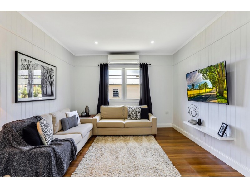 77D Ruthven Street, Harlaxton QLD 4350