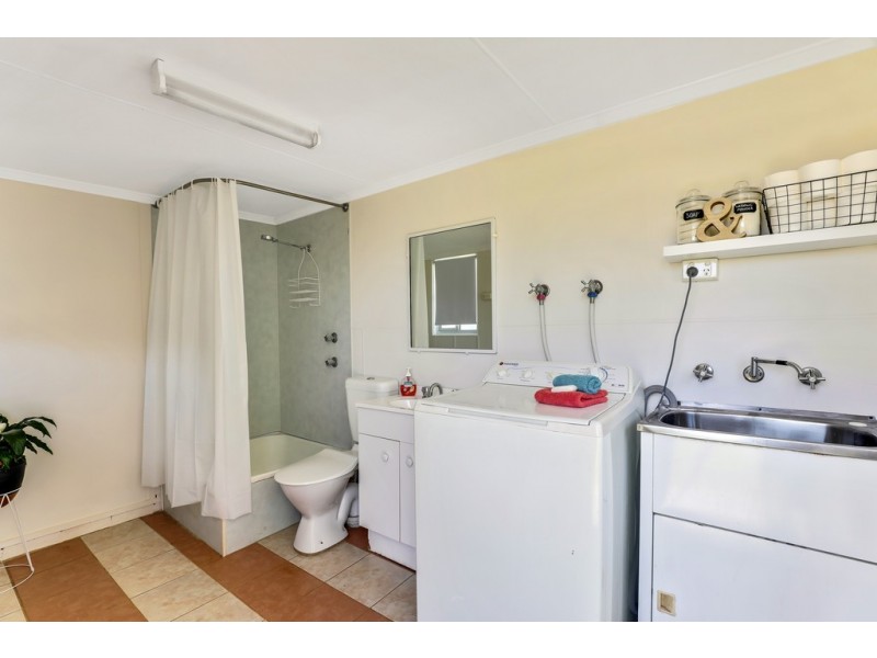 77D Ruthven Street, Harlaxton QLD 4350