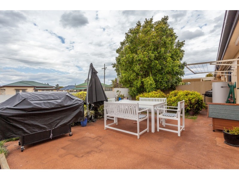 Unit 1/26 Grey Street, South Toowoomba QLD 4350