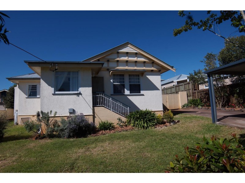 18 Seaton Street, South Toowoomba QLD 4350