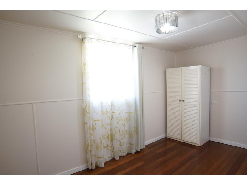 18 Seaton Street, South Toowoomba QLD 4350