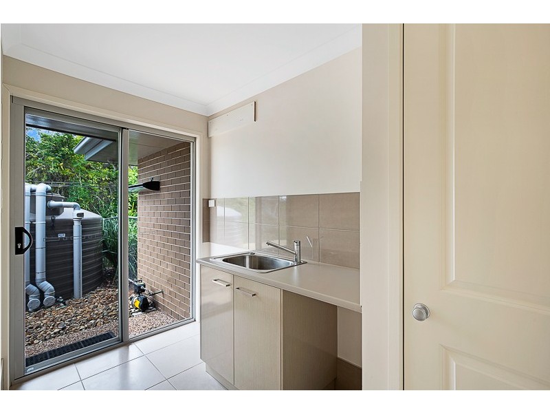 64 Skyline Drive, Blue Mountain Heights QLD 4350