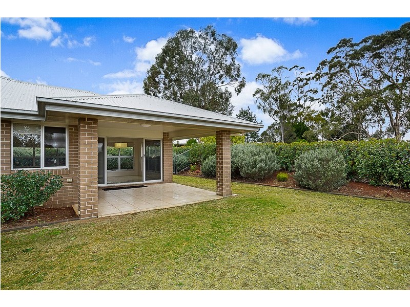 64 Skyline Drive, Blue Mountain Heights QLD 4350