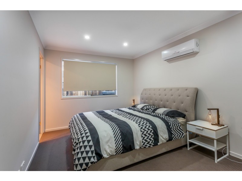 2/12 Sanctuary Drive, Cranley QLD 4350