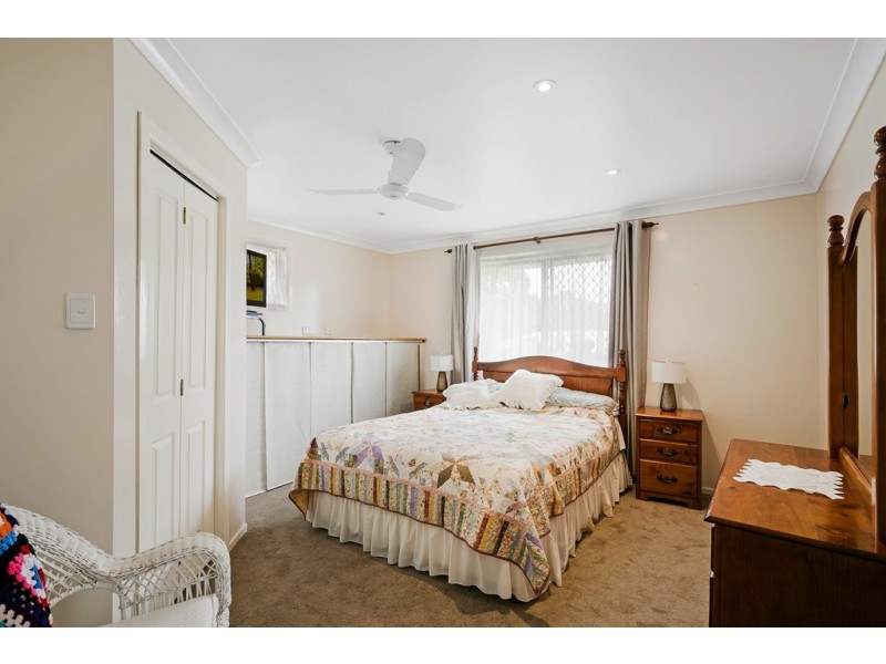 8 Camden Street, Harristown QLD 4350