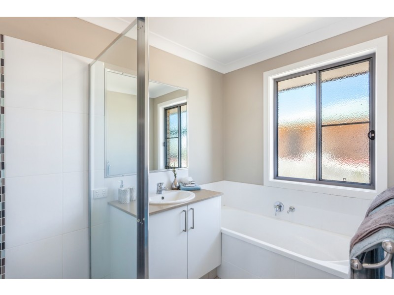 Unit 2/103 Gorman Street, Darling Heights QLD 4350