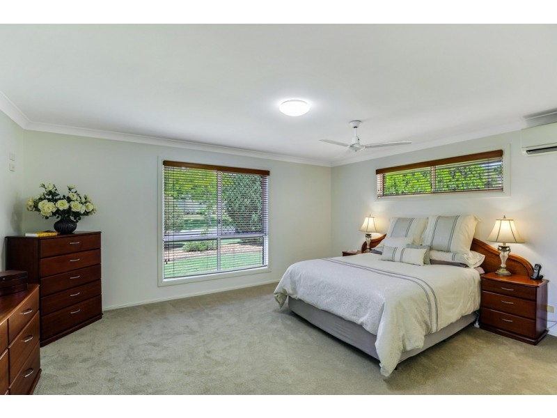 5 General Gordon Court, Cotswold Hills QLD 4350