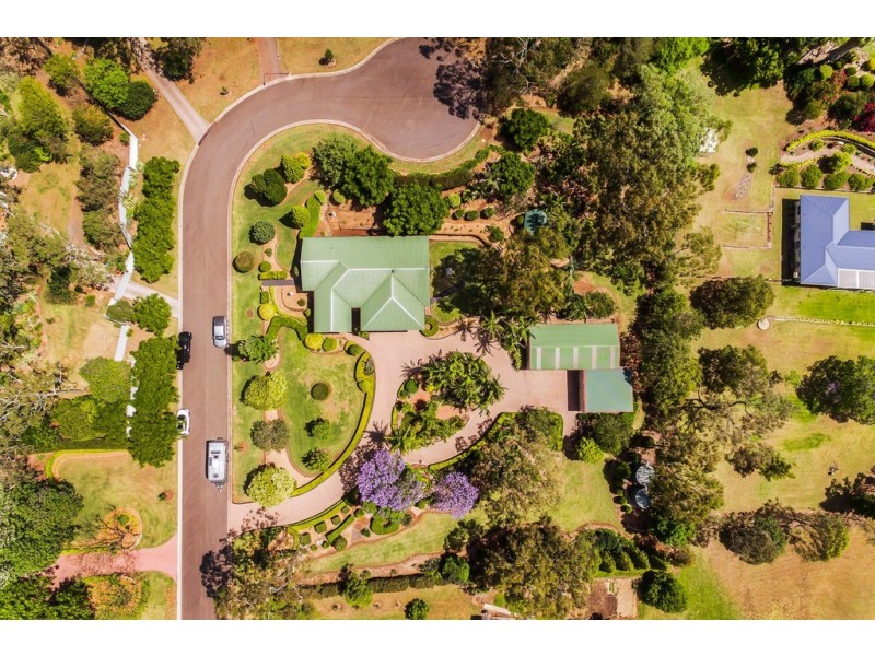 5 General Gordon Court, Cotswold Hills QLD 4350