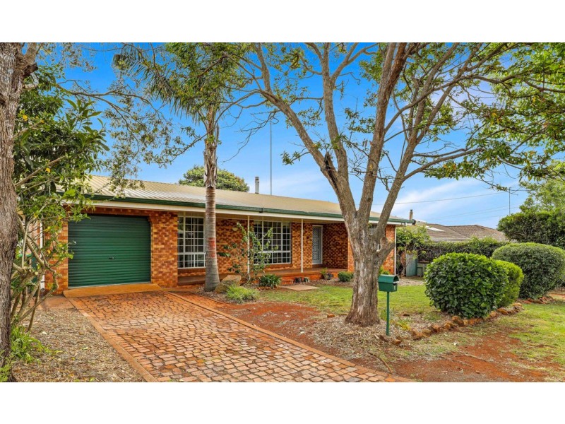 4 Boyett Street, Centenary Heights QLD 4350