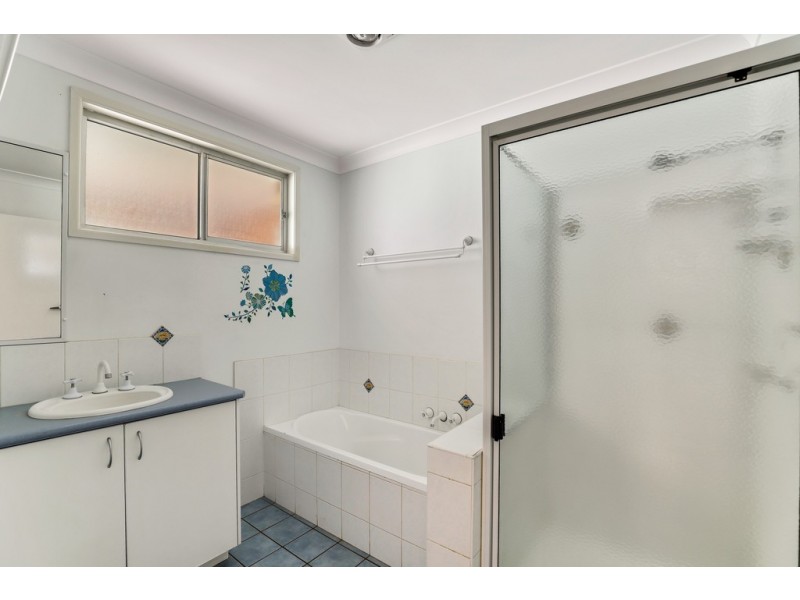 4 Boyett Street, Centenary Heights QLD 4350