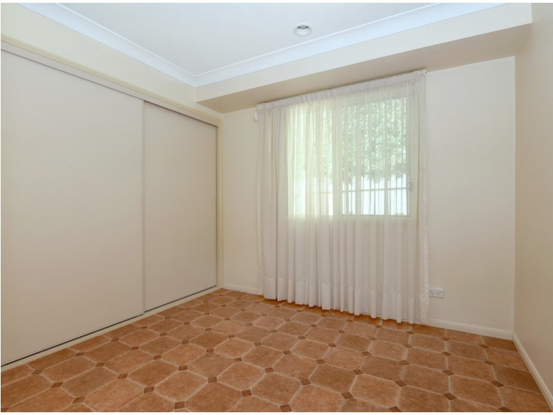 Unit 2/44 Hunter Street, Centenary Heights QLD 4350