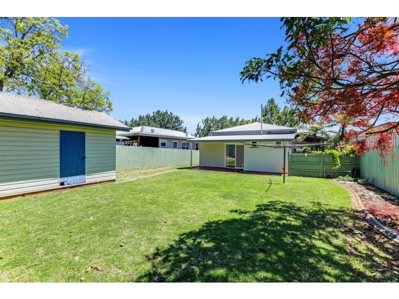 8 Leonard Street, East Toowoomba QLD 4350