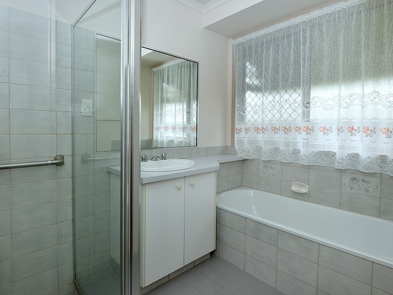 31 Riethmuller Street, Kearneys Spring QLD 4350