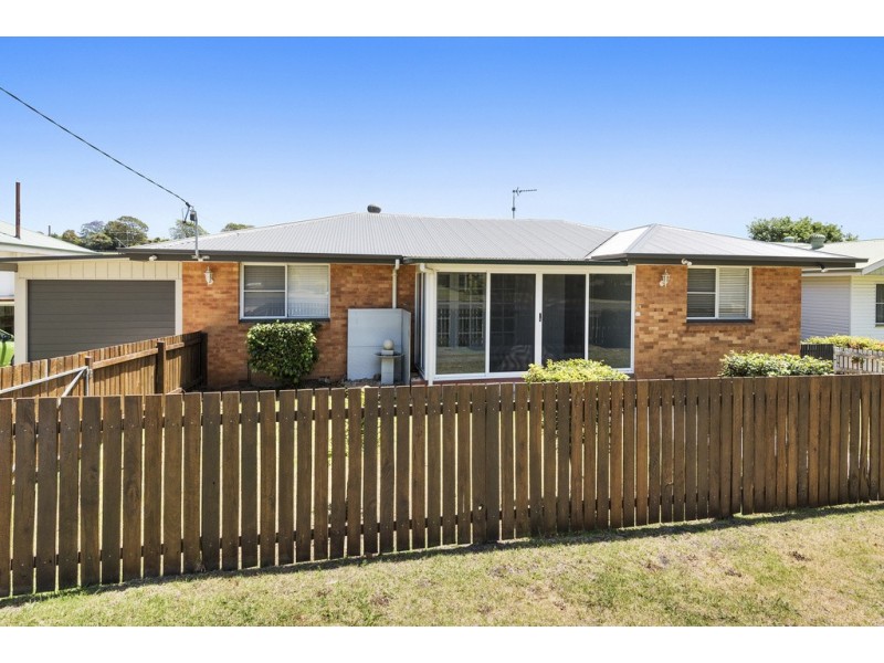 27 Teesdale Avenue, Newtown QLD 4350