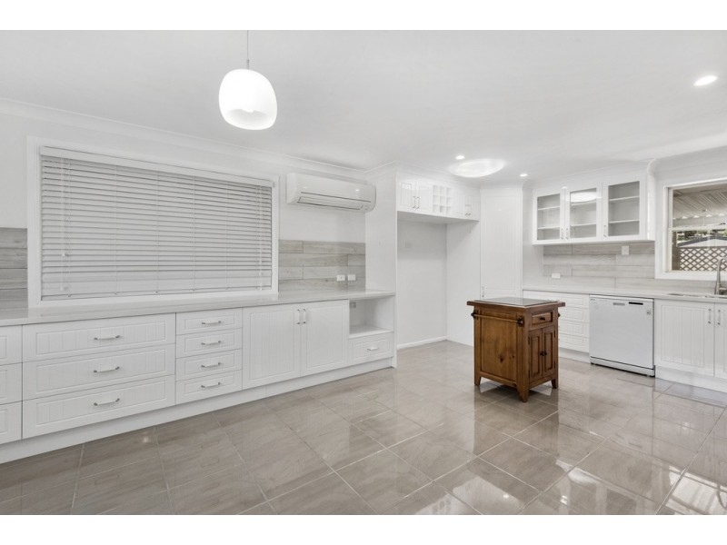 27 Teesdale Avenue, Newtown QLD 4350