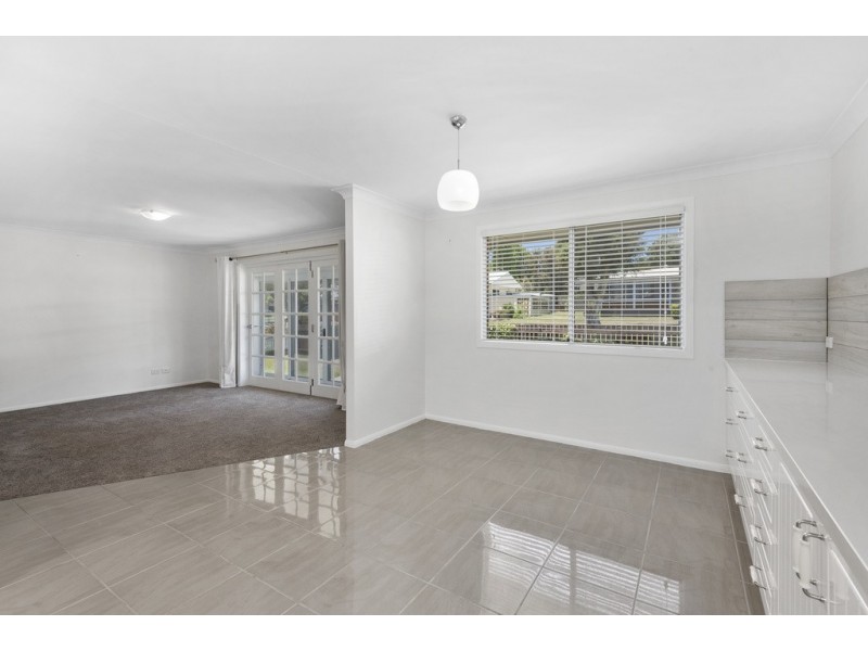 27 Teesdale Avenue, Newtown QLD 4350