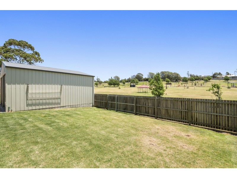 27 Teesdale Avenue, Newtown QLD 4350