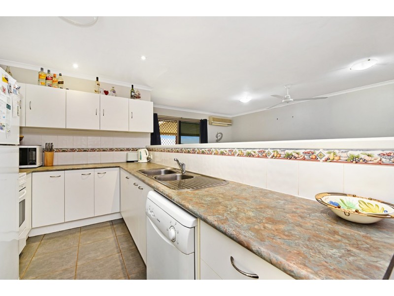 11 Batch Court, Harristown QLD 4350