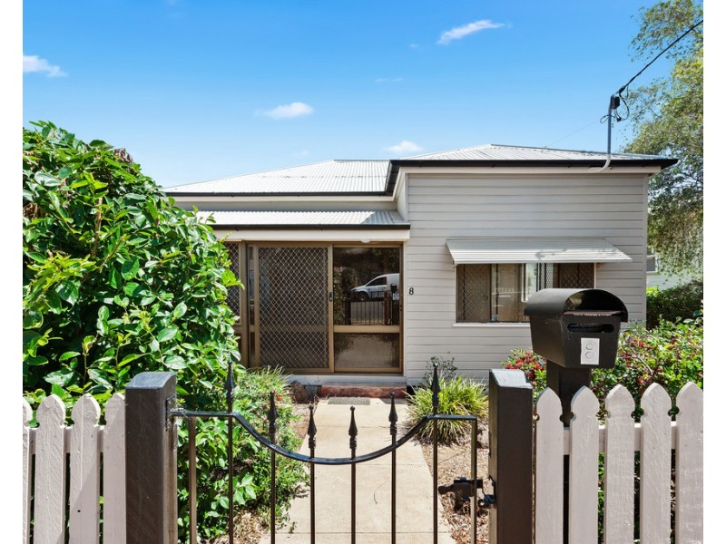 8 Vacy Street, Newtown QLD 4350