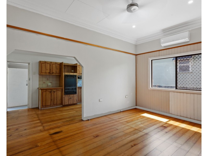 8 Vacy Street, Newtown QLD 4350