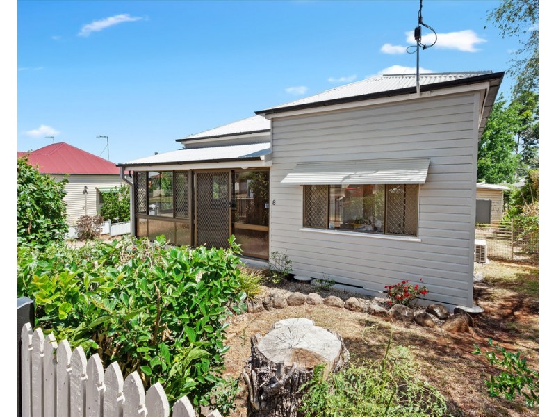 8 Vacy Street, Newtown QLD 4350