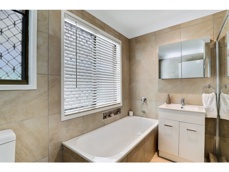 12 Hi Winds Road, Blue Mountain Heights QLD 4350