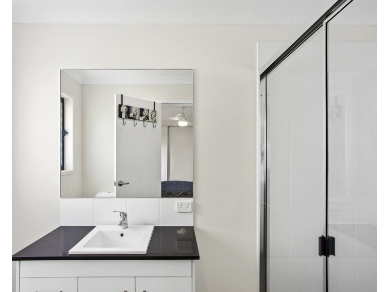 Unit 1/24 Tatum Court, Glenvale QLD 4350