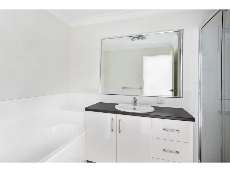 1/2 Tatum Drive, Glenvale QLD 4350