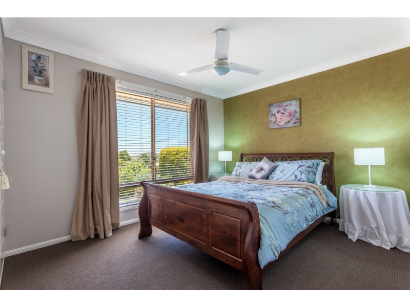 9 Karebo Close, Darling Heights QLD 4350