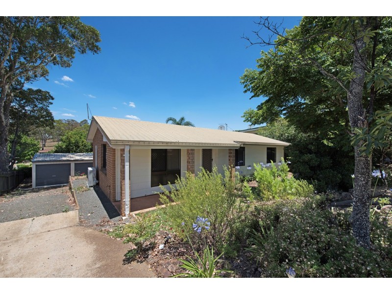 33 Yalumba Crescent, Wilsonton Heights QLD 4350