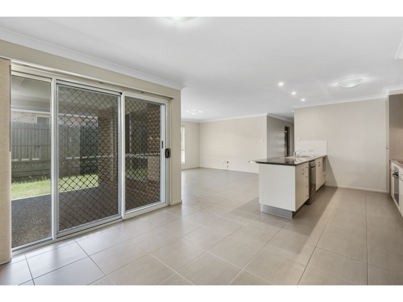 49 Sunset Drive, Glenvale QLD 4350