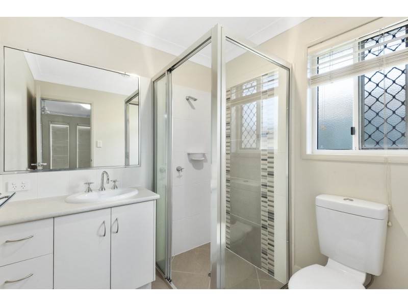 49 Sunset Drive, Glenvale QLD 4350