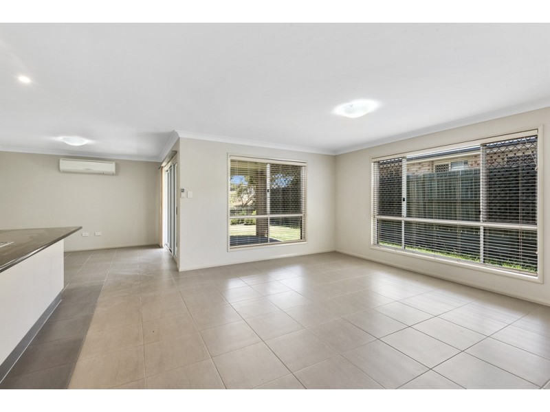 49 Sunset Drive, Glenvale QLD 4350