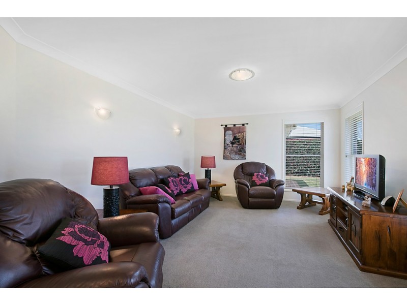 14 Nioka Drive, Highfields QLD 4352